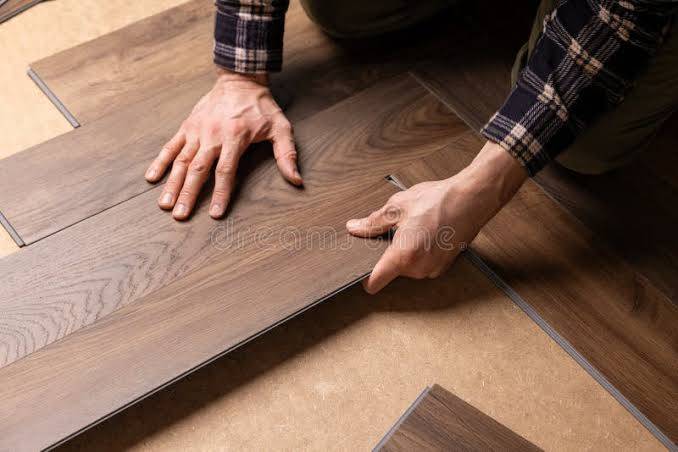 Installation of vinyl click flooring 